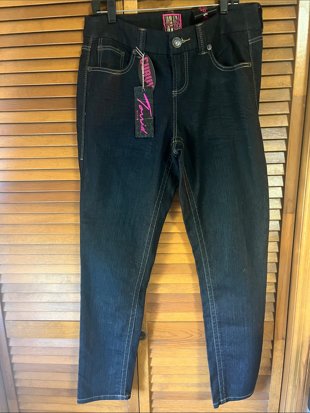 Torrid Curvy Jeans with Contrast Stitching NWT Size 14